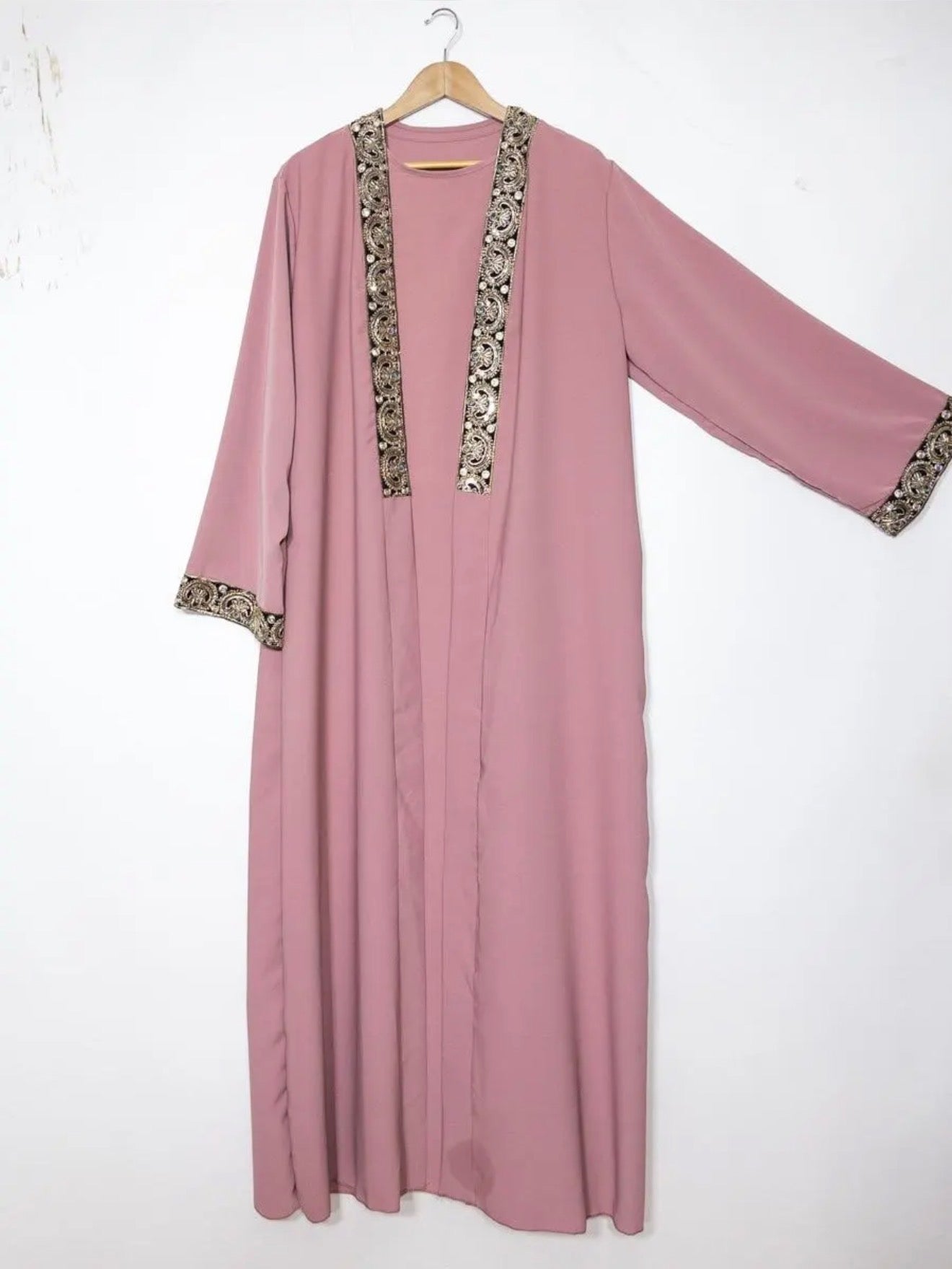 Zweiteiliges Set aus Kimono und ärmellosem Oberteil aus Medina-Seide
