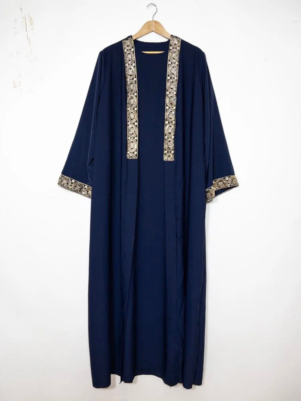 Zweiteiliges Set aus Kimono und ärmellosem Oberteil aus Medina-Seide