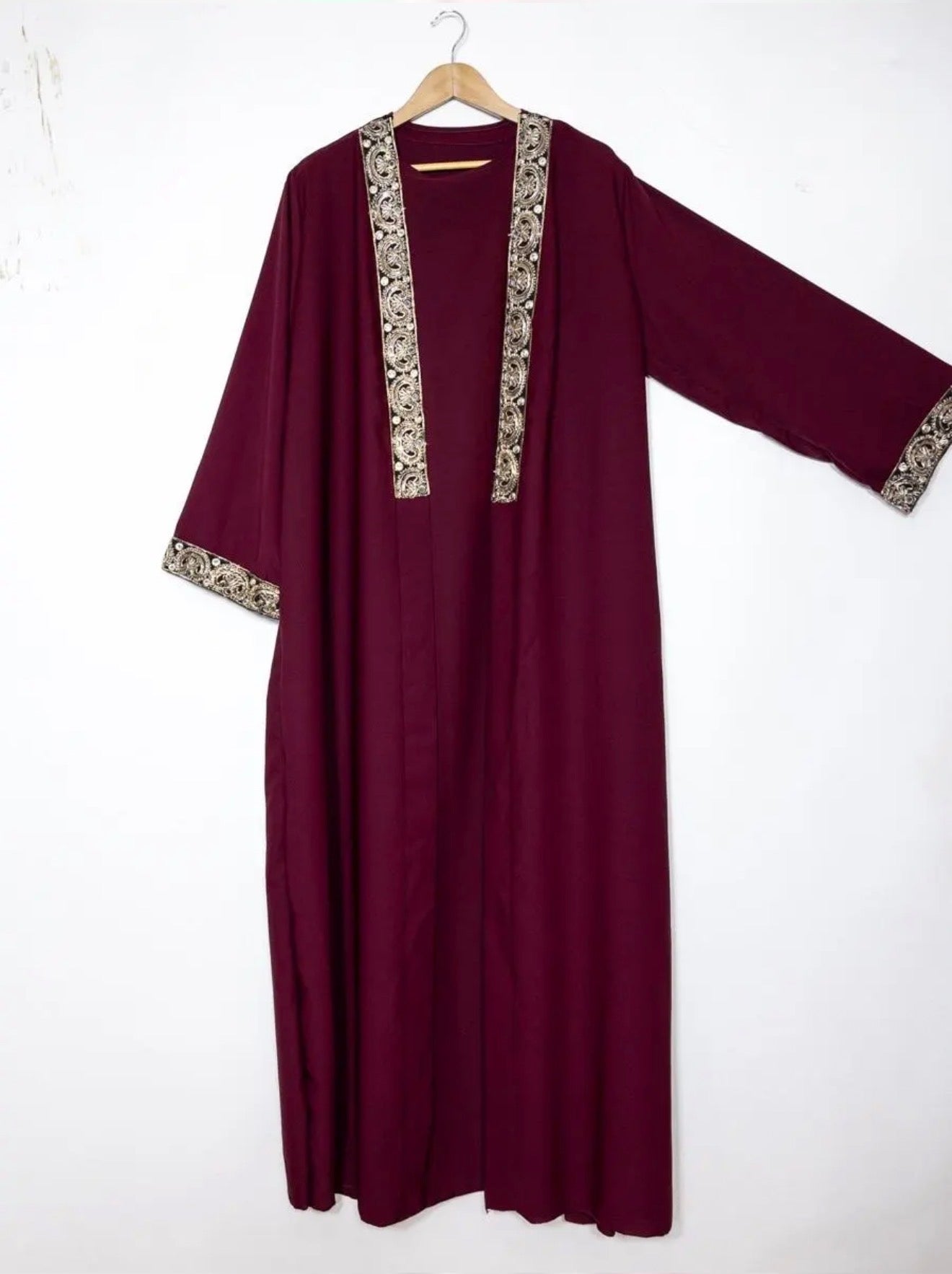 Zweiteiliges Set aus Kimono und ärmellosem Oberteil aus Medina-Seide