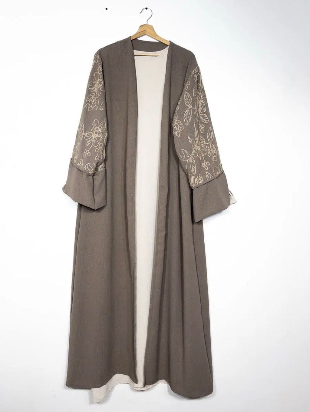2-teiliges Kimono Set mit goldenen floralen Stickereien